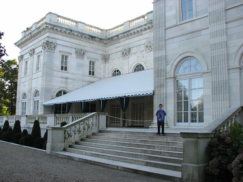 2008-10-12_Tiverton_Newport_Mansions 011.jpg